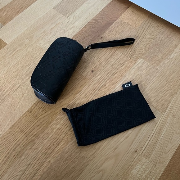 Oakley Prizm Polarized Sunglasses - Picture 10 of 11